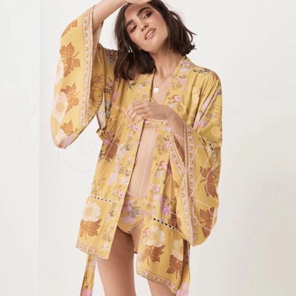 Bohemian Duster Kimono Top - Picture 2 of 8
